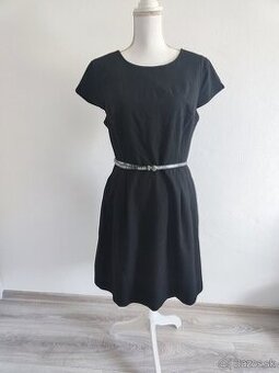 čierne šaty - veľkosť 44, značka Orsay, červené šaty