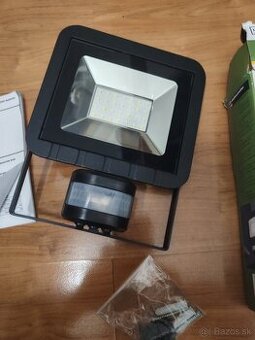 LED svetlo zo senzorom