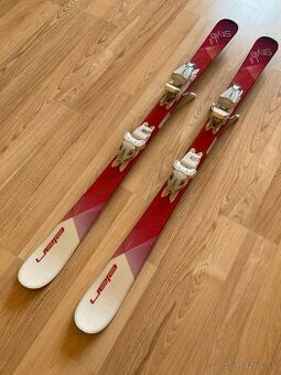 Dievčenské lyže a palice