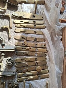 Predam mosadzne kĺučky