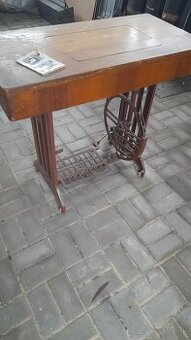 Starý šijaci stroj