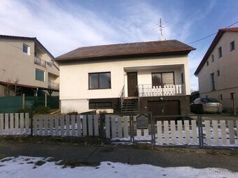 Na predaj rodinný dom v Hosťovciach