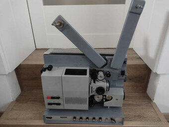 Predám premietačku