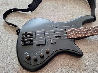 Basgitara Schecter Stiletto Stealth 4
