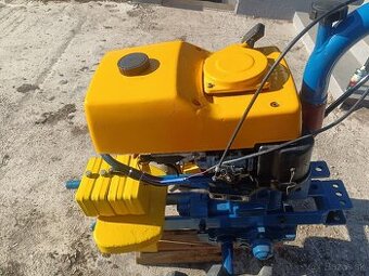 Agzat tera vari malotraktor