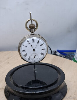 Predám funkčné starožitné vreckové hodinky Cylindre 4rubis N