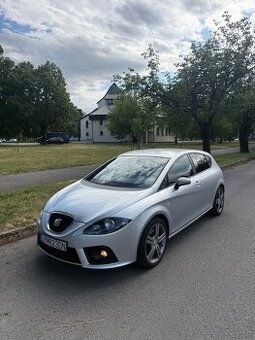 Predám SEAT Leon FR 2.0 TDI 125 kW – 6-st. manuál