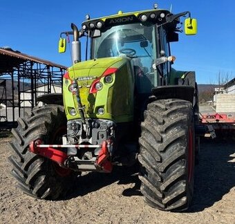Traktor Claas Axion 850