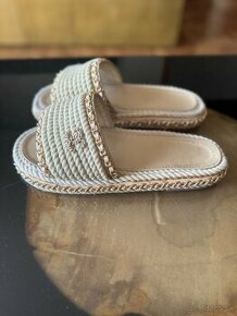 Luxusné šľapky Chanel Veľkosť 37/38 - 1