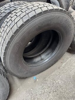 Predám 315/70R22,5