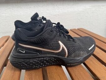 Nike Invincible Run 2 bežecké tenisky