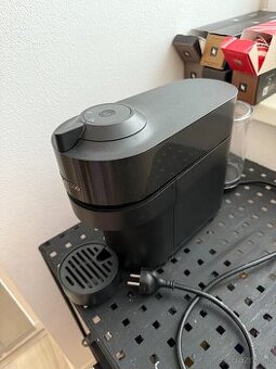 De'Longhi Nespresso Vertuo Pop ENV90.B čierny