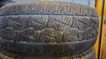 Predám pneu Hilux,Landcruiser