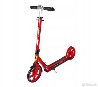 Kolobezka Ferrari