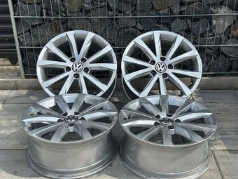 ✅5x112 r17 vw original Passat b8 beetle
