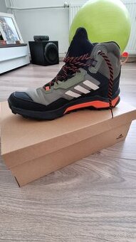 Turisticka obuv Terrex Adidas