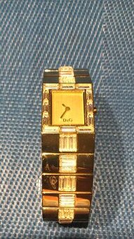 Predam Dolce Gabbana hodinky dámske