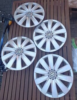 Predám puklice 16“ – 4ks – originál VW