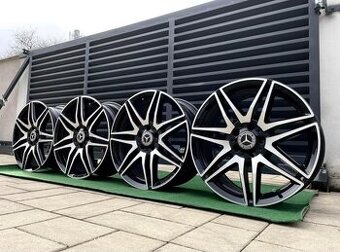 Mercedes AMG V-Class R19 orig.