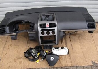 Volkswagen touran palubna doska airbagy 2010