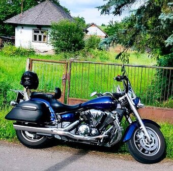 Yamaha XVS 1300 A MIDNIGHT STAR 2010