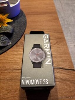 Garmin Vívomove 3S Sport, Silver / Gray Band