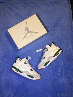Jordan 4 Retro Pine Green