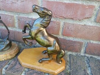 Predám pekné bronzové sochy