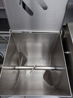 Miešačka mäsa 50L -35kg Miešačka mäsa Miešačka klobás