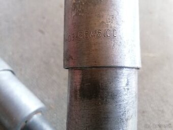 Zadné tlmiče na Stadion S22