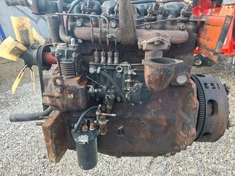 PREDAM KOMPLETNY MOTOR TRAKTOR ZETOR 7711,7745