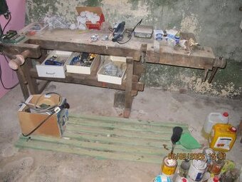 Stolársky pracovný stôl