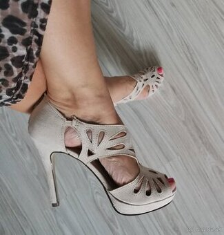 Béžové sandálky Graceland č. 37