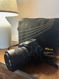Nikon D5100 + Nikkor 18-105mm