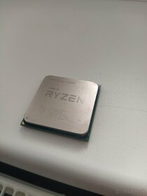 AMD RYZEN 3 3200G s VEGA 8 igpu