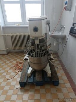 Robot R22