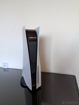 Playstation 5 s mechanikou - 1