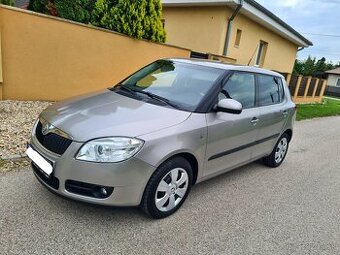 Skoda Fabia II 1,4 16V Bezín Veľmi pekný zachovalý stav,