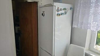 Chladnička /mraznička Polar CZE 340
