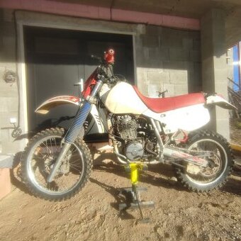 Predám Honda XR 600 r