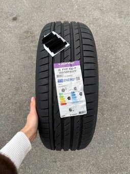 Laufen 205/55 R16