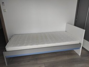 Posteľ 200×90 aj s roštom