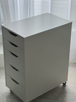 Ikea Alex zasuvky s koleckami - 1