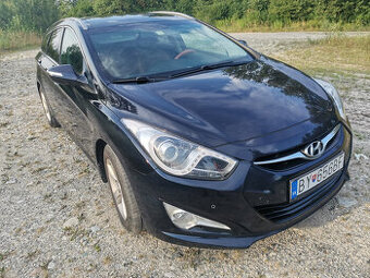 Predám Hyundai i40 CRDi 1,7 Comfort, r.v. 11/2012,