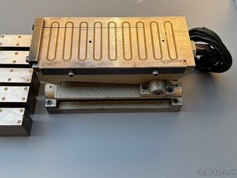 Elektrický krížový naklápací sínusový elektromagnet