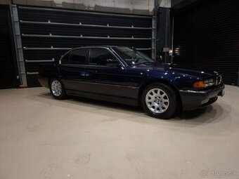 BMW E38 735i – 1999 – 218 514 km