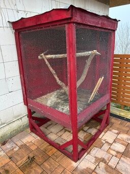 Voliéra pre papagáje