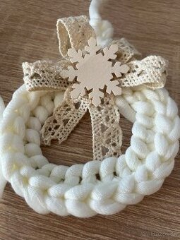 Ručná práca - vianočná hačkovana dekorácia