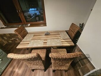 Jedálenská Súprava z masívu