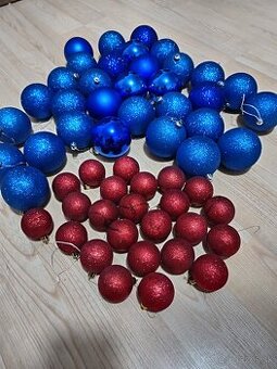 Vianočné gule, vianočná výzdoba na stromček, okráda dekoráci